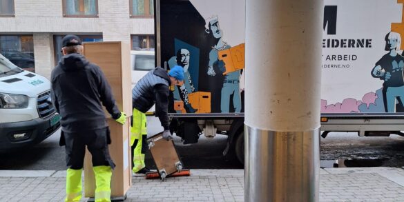 Kontorflytt med Medarbeiderne Kontorflytt med Medarbeiderne